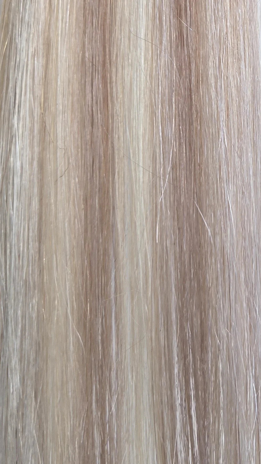 Amazing Hair Premium Foiled/Root Stretch Tape Extensions 20"