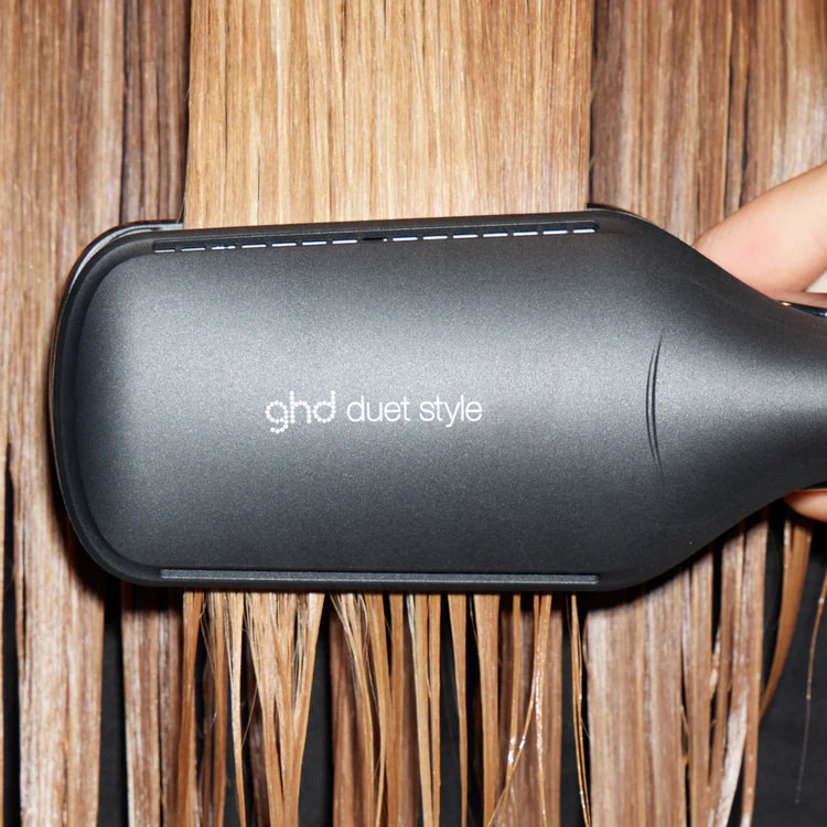GHD Duet Style 2-in-1 Hot Air Styler in Black. Professional Use